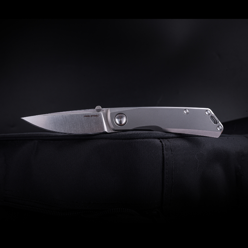 Luna Boost | Frame Lock | Titanium