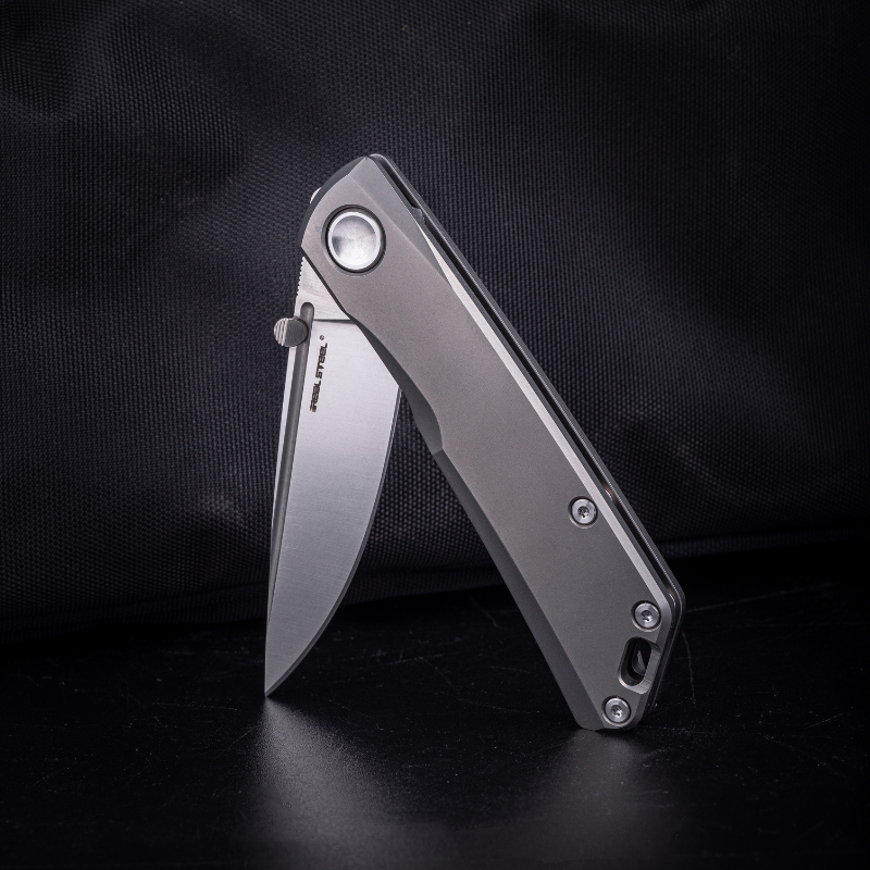 Luna Boost | Frame Lock | Titanium