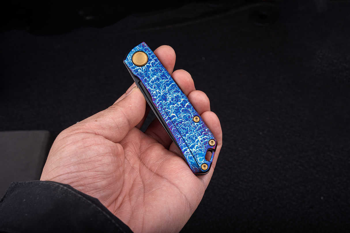 Luna Boost Flame | Frame Lock | Titanium