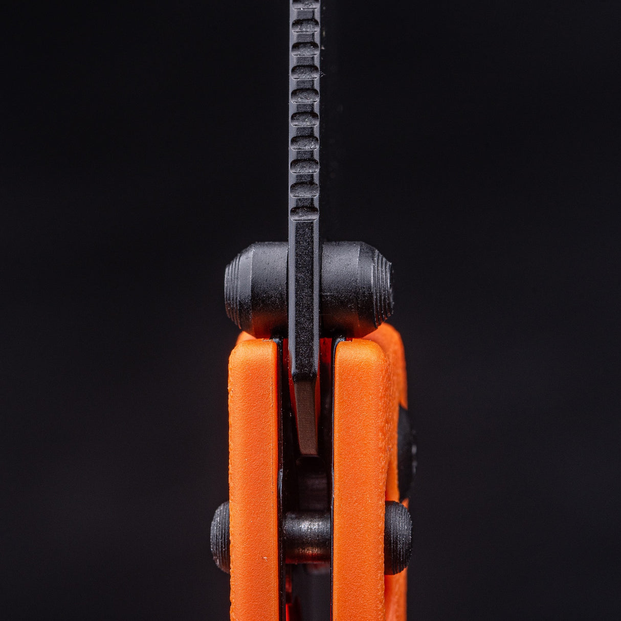 ESCA | 12C27 | PP | Crossbar Lock