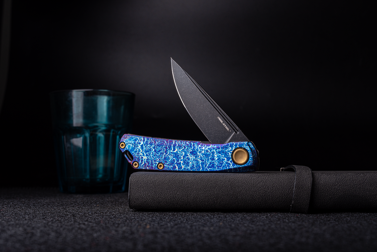 Luna Boost Flame | Frame Lock | Titanium